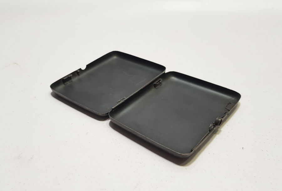 ÜZERİ ALTIN ÇAKMA İŞÇİLİKLİ ÇOK NADİR MENEVİŞLİ SUBAY SİGARA TABAKASI