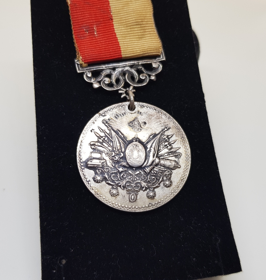 ORİJİNAL ASKISIYLA ABDÜLHAMİD HAN DÖNEMİ GÜMÜŞ İFTİHAR MADALYASI