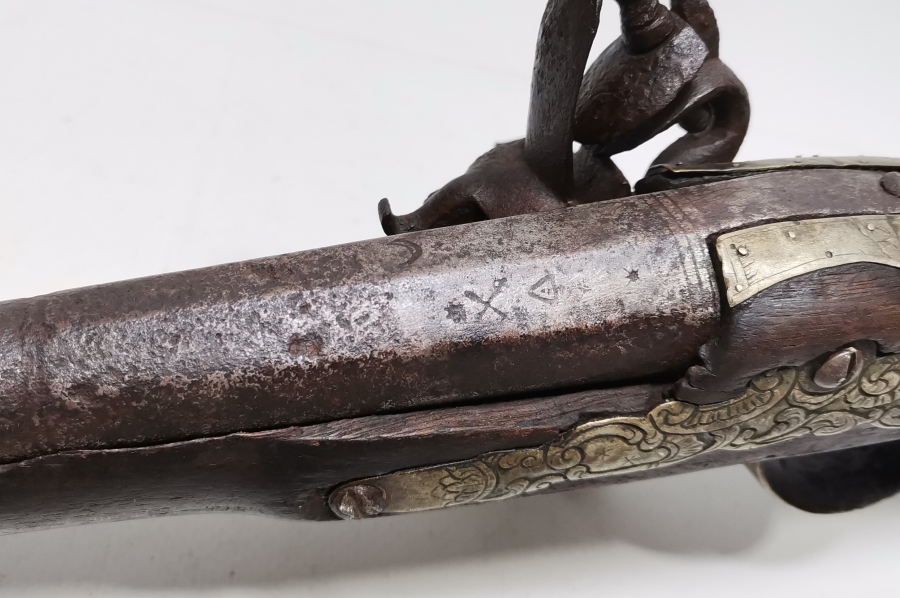 OSMANLI DÖNEMİ GÜMÜŞ APLİKLİ ÇAKMAK TAŞLI PİŞTOV