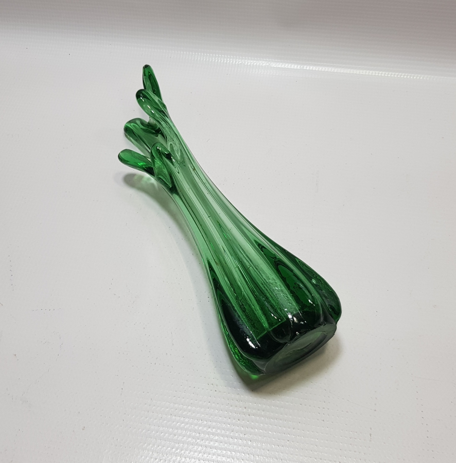 EL YAPIMI ANTİKA CAM VAZO