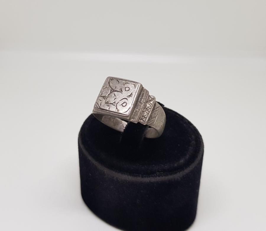 ÜZERİ KALEM İŞÇİLİKLİ OSMANLI DÖNEMİ GÜMÜŞ KABADAYI YÜZÜĞÜ