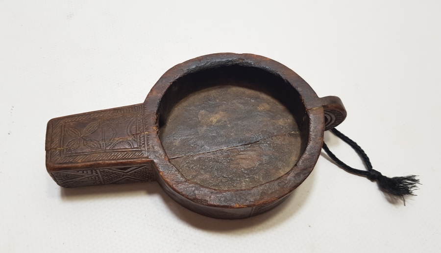 ÜZERİ KUŞ VE KÖPEK MOTİFLİ EL YAPIMI ANTİKA KAHVE SOĞUDANI