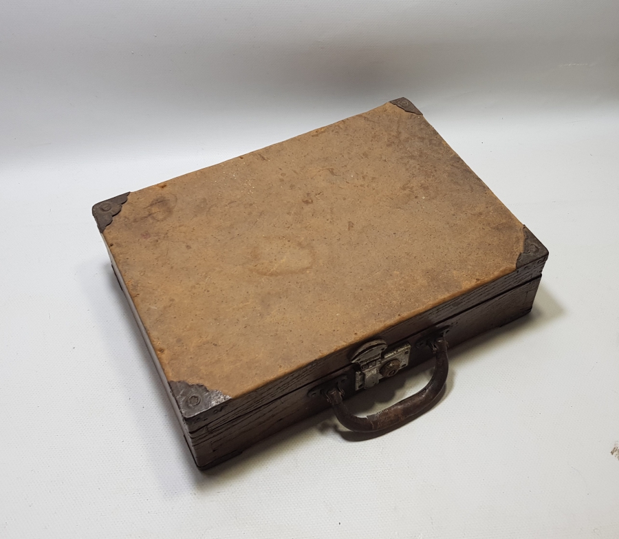 ANTİKA AHŞAP ÖĞRENCİ BAVULU - ÖĞRENCİ ÇANTASI