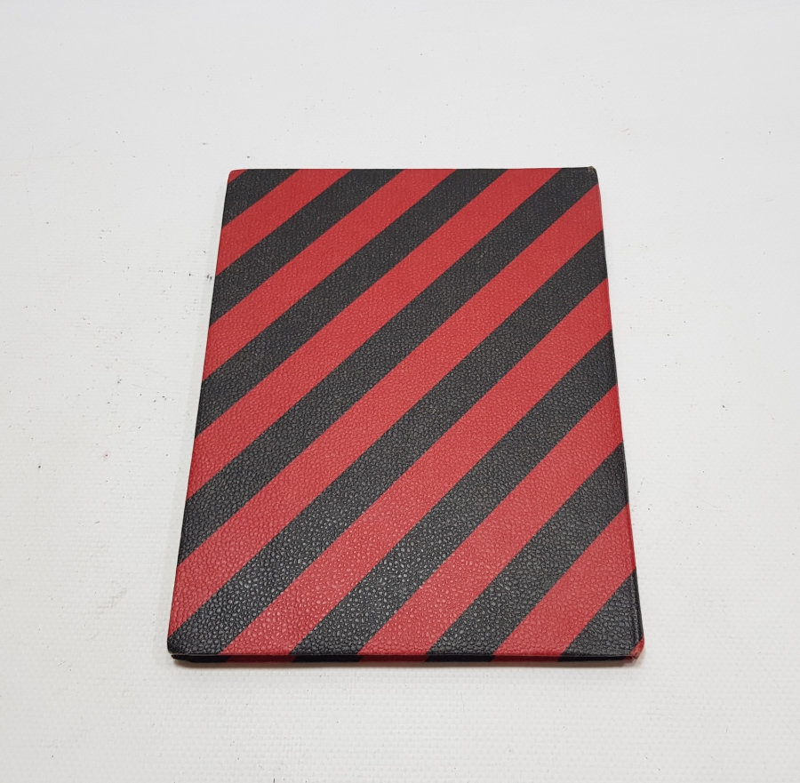 İÇİNDE YABANCI PULLAR OLAN PUL ALBÜMÜ