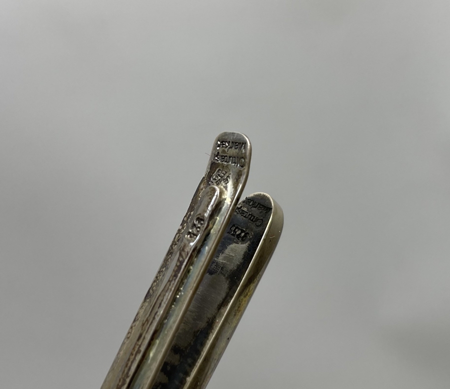 ORİJİNAL KUTUSUNDA ANTİKA GÜMÜŞ KRAVAT İĞNESİ