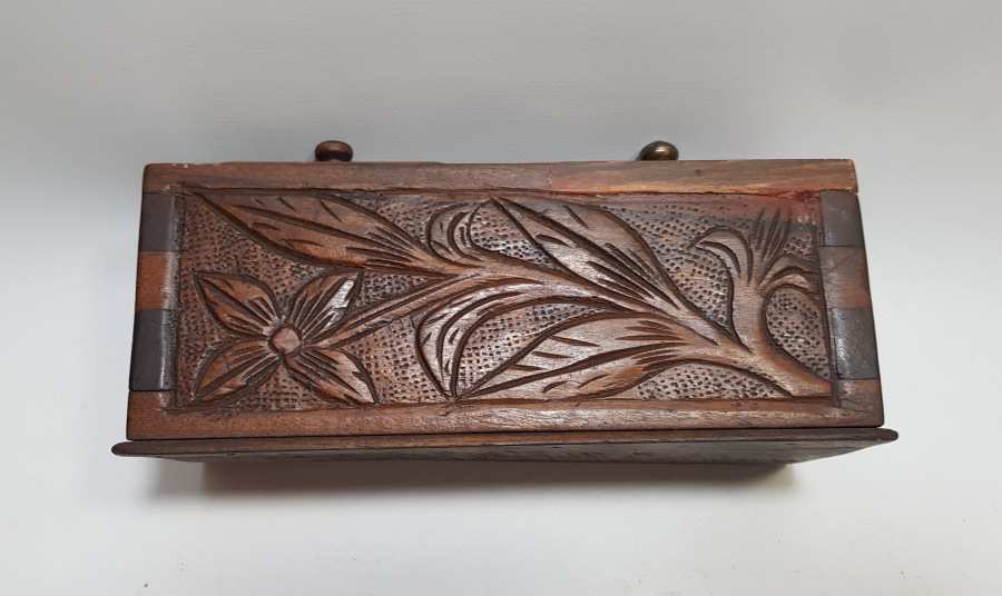 OSMANLI DÖNEMİ TAMAMI İŞLEMELİ ÇİFT GÖZLÜ KAHVE KUTUSU