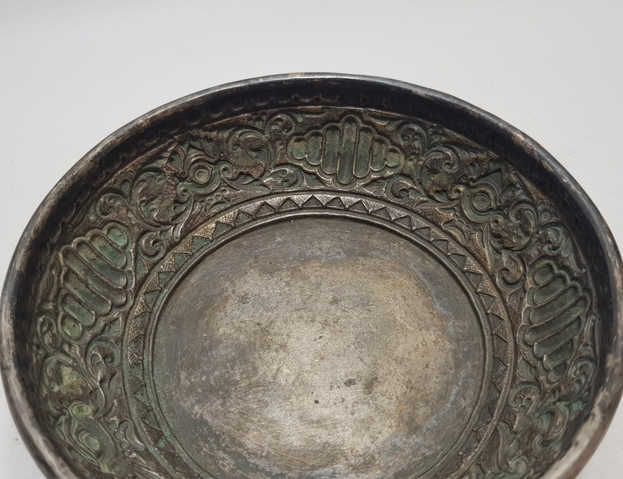 OSMANLI DÖNEMİ KABARTMA İŞÇİLİKLİ GÜMÜŞ TABAK