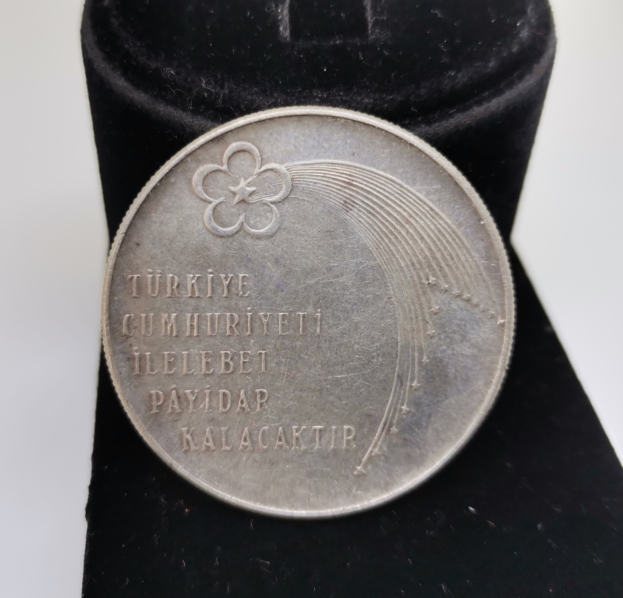 CUMHURİYETİN 50. YILI GÜMÜŞ 100 LİRA HATIRA PARA