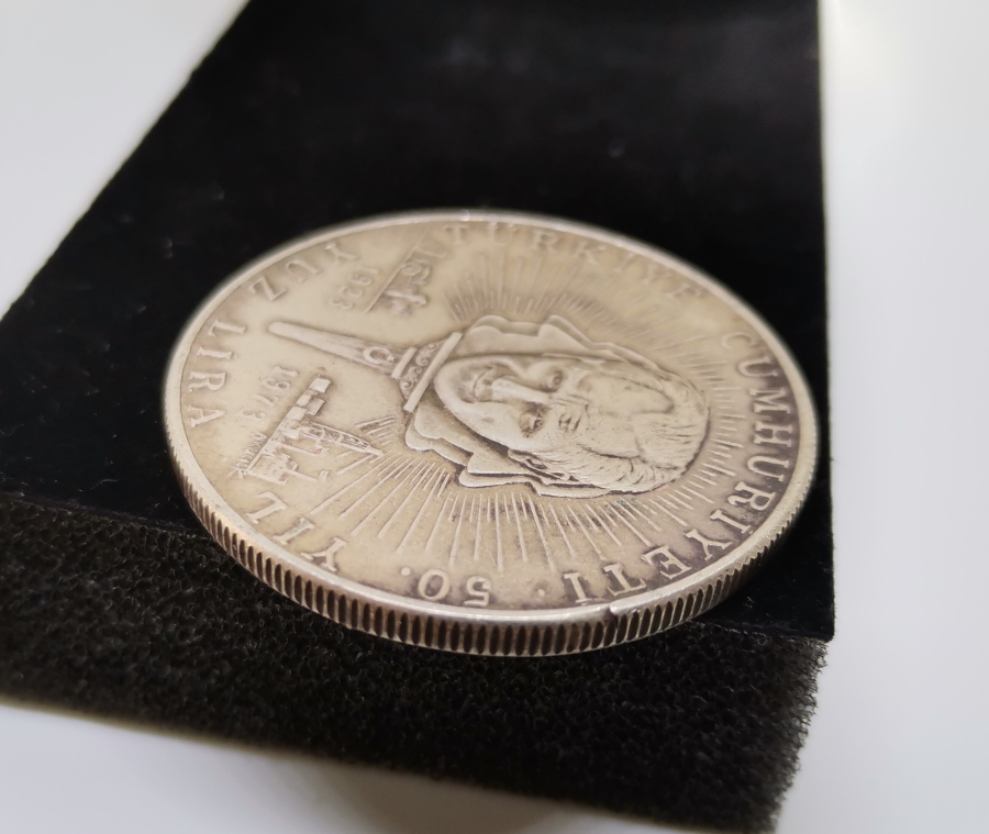 CUMHURİYETİN 50. YILI GÜMÜŞ 100 LİRA HATIRA PARA