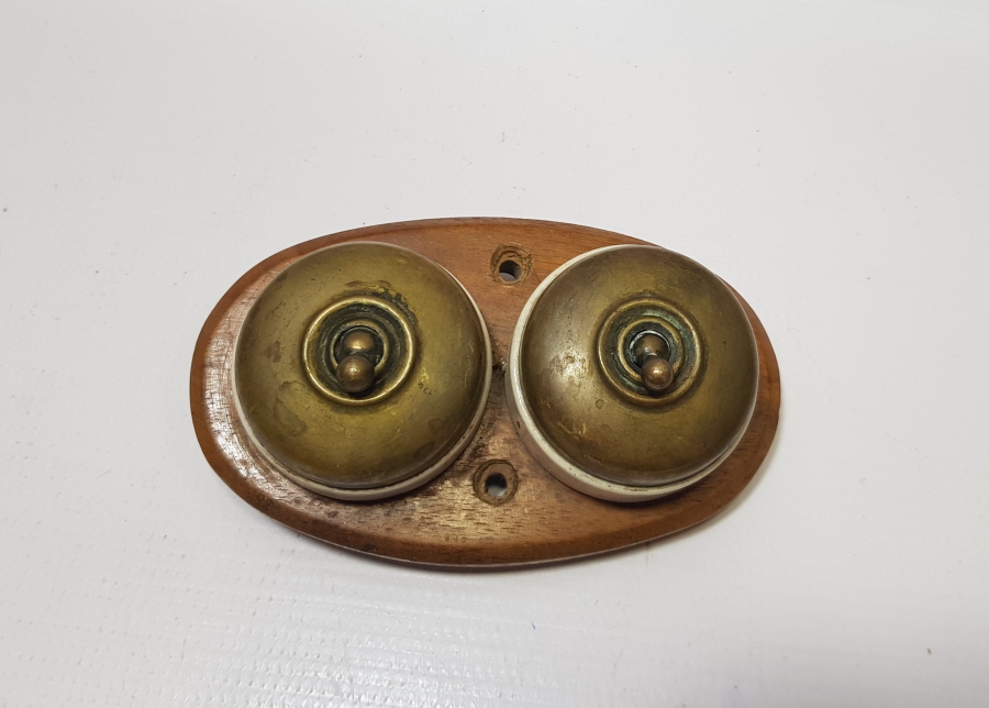 OSMANLI DÖNEMİ ÇOK NADİR PORSELEN VE BAKIRDAN YAPILMIŞ ELEKTRİK ANAHTARI