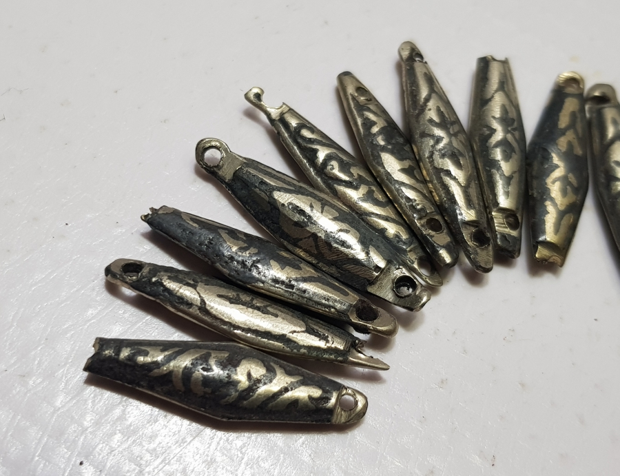 ÜZERLERİ SAVATLI OSMANLI DÖNEMİ TAKI PARÇALARI