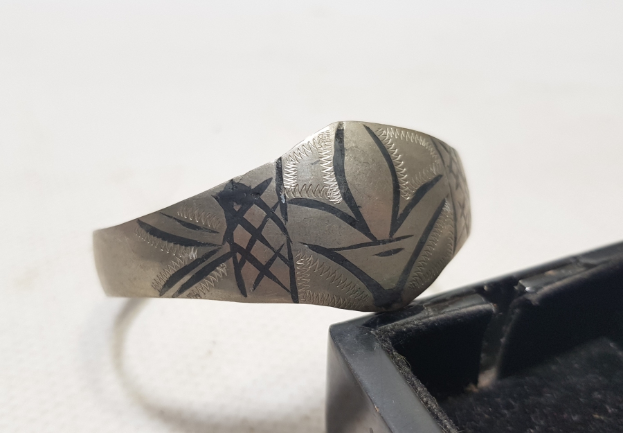 ÜZERİ LALE MOTİFLİ YOKLUK DÖNEMİ VAN İŞİ OSMANLI GELİN BİLEKLİĞİ