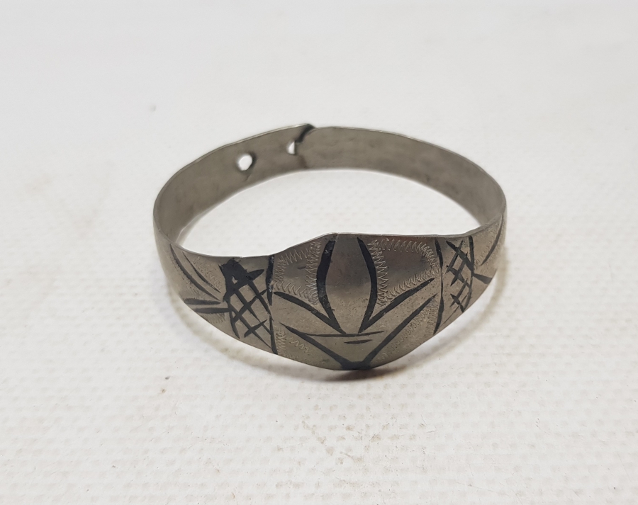 ÜZERİ LALE MOTİFLİ YOKLUK DÖNEMİ VAN İŞİ OSMANLI GELİN BİLEKLİĞİ