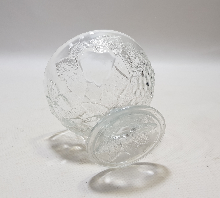 KABARTMA İŞÇİLİKLİ ANTİKA CAM DONDURMALIK