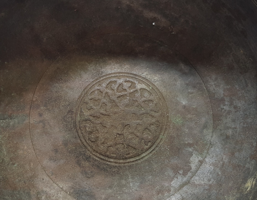 ORTA KISMI LALE FİGÜRLÜ OSMANLI DÖNEMİ BRONZ HOŞAF KASESİ