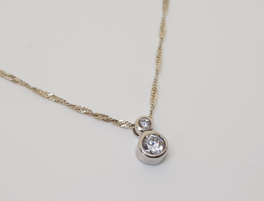 SAVAROSKİ TAŞLI ÖZEL YAPIM GÜMÜŞ KOLYE