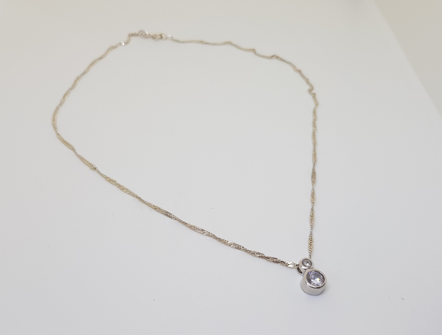 SAVAROSKİ TAŞLI ÖZEL YAPIM GÜMÜŞ KOLYE