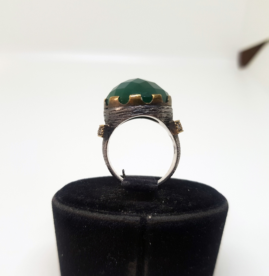 FASETA KESİMLİ DOĞAL TAŞLI HÜRREM MODEL GÜMÜŞ YÜZÜK