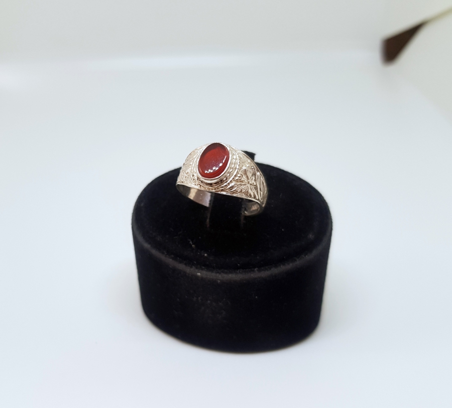 KABARTMA İŞÇİLİKLİ AKİK TAŞLI GÜMÜŞ YÜZÜK