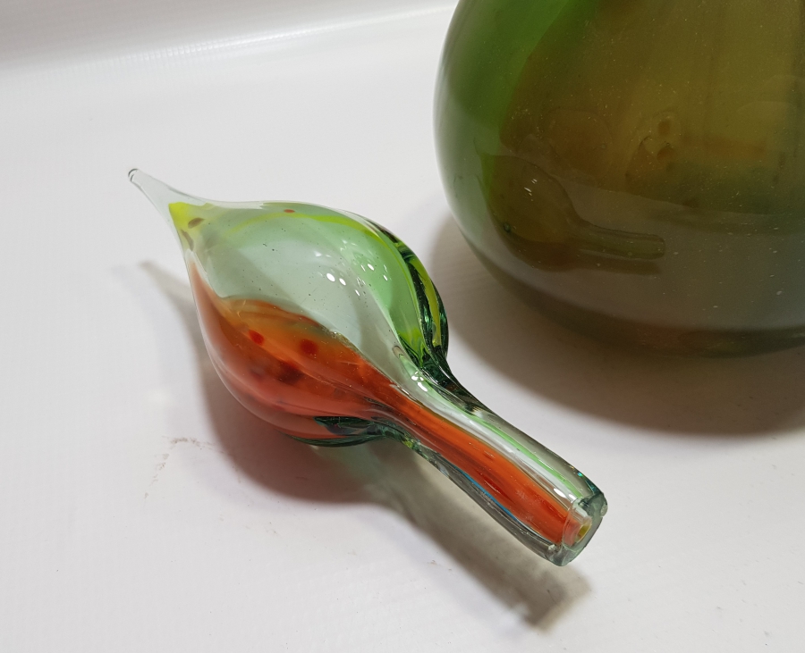 KUBBELİ FORMDA YAPILMIŞ ÜFLEME CAMDAN MAMUL ANTİKA MURANO ŞERBETLİK