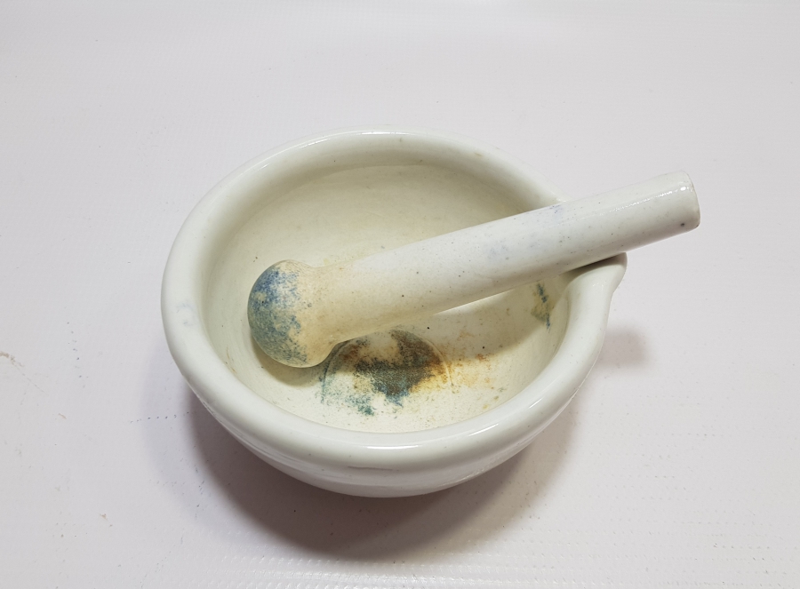 OSMANLI DÖNEMİ ORJİNAL ELİYLE PORSELEN ECZACI HAVANI