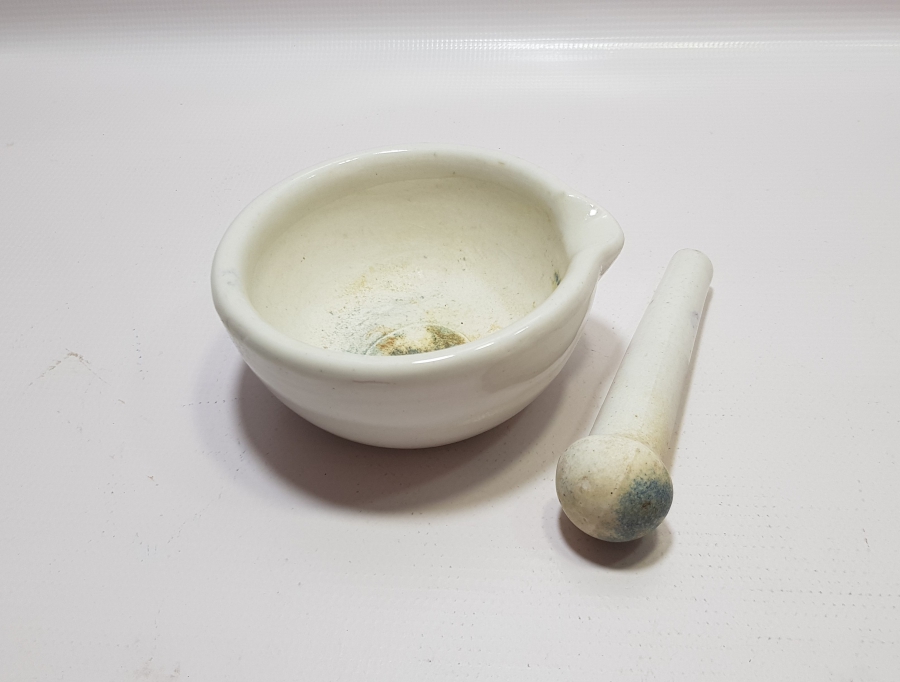 OSMANLI DÖNEMİ ORJİNAL ELİYLE PORSELEN ECZACI HAVANI