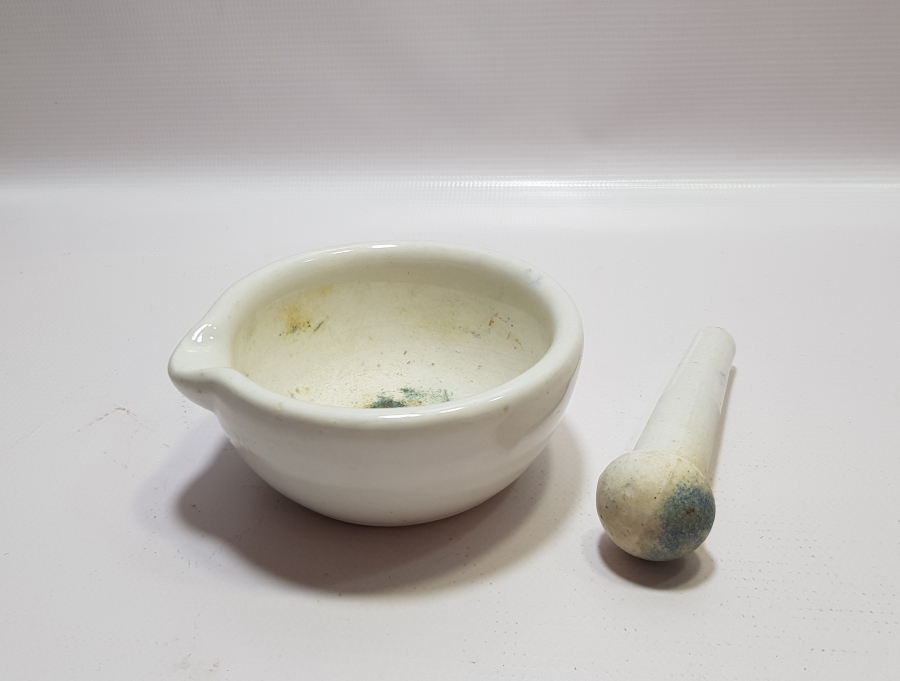 OSMANLI DÖNEMİ ORJİNAL ELİYLE PORSELEN ECZACI HAVANI