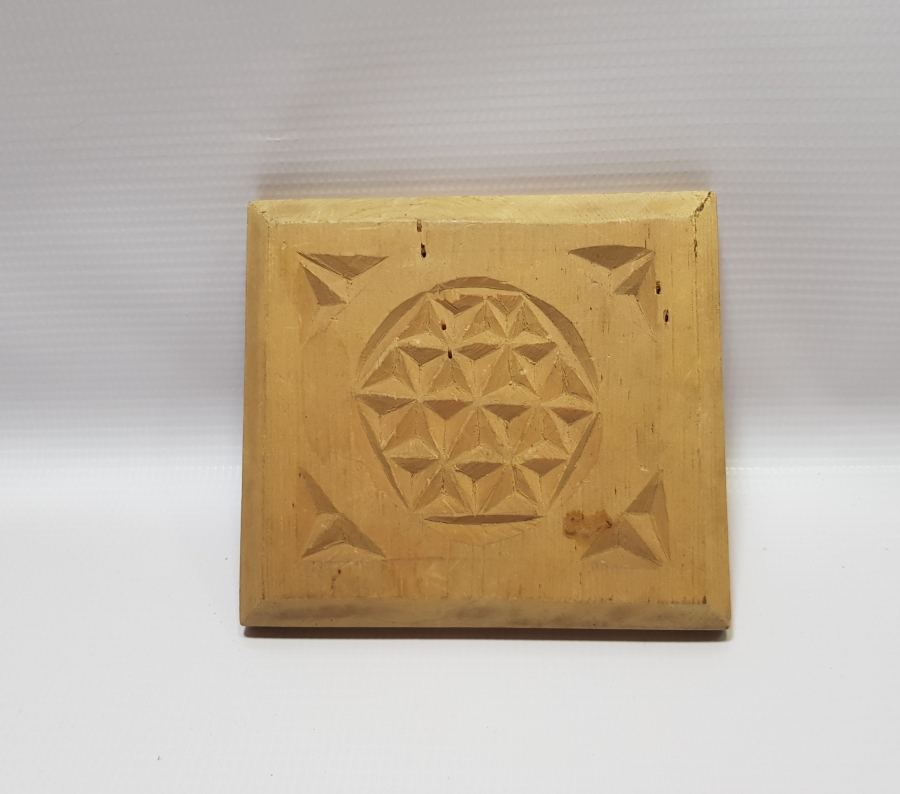 EL OYMA İŞÇİLİKLİ ANTİKA AHŞAP TAVAN GÖBEĞİ PARÇASI