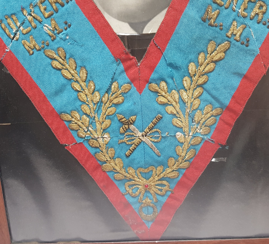 GÜMÜŞ SIRMA İŞÇİLİKLİ TAMAMI EL YAPIMI ANTİKA MASONİK BOYUN BAĞI