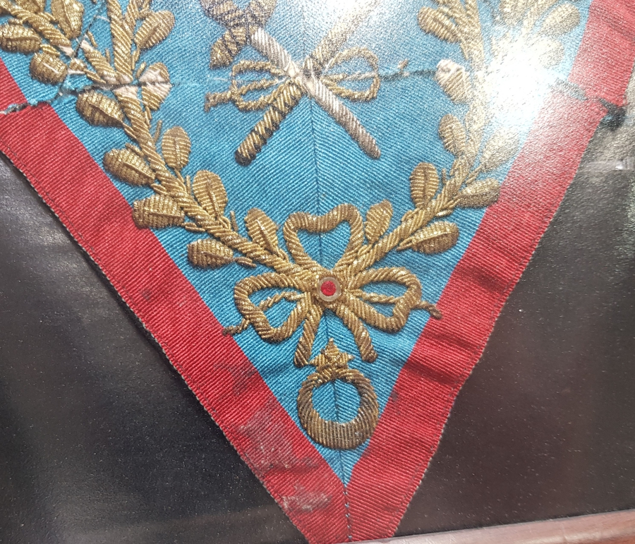 GÜMÜŞ SIRMA İŞÇİLİKLİ TAMAMI EL YAPIMI ANTİKA MASONİK BOYUN BAĞI