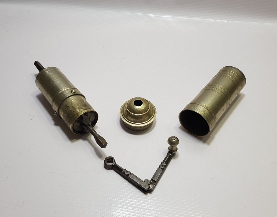 ERMENİCE- RUMCA VE OSMANLICA DAMGALI ÇOK NADİR ÜÇ DİLLİ ALPAKA KAHVE DEĞİRMENİ