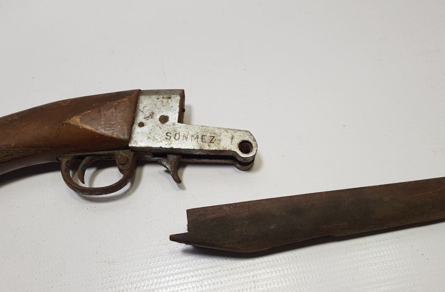 ANTİKA YERLİ YAPIM TÜFEK PARÇALARI