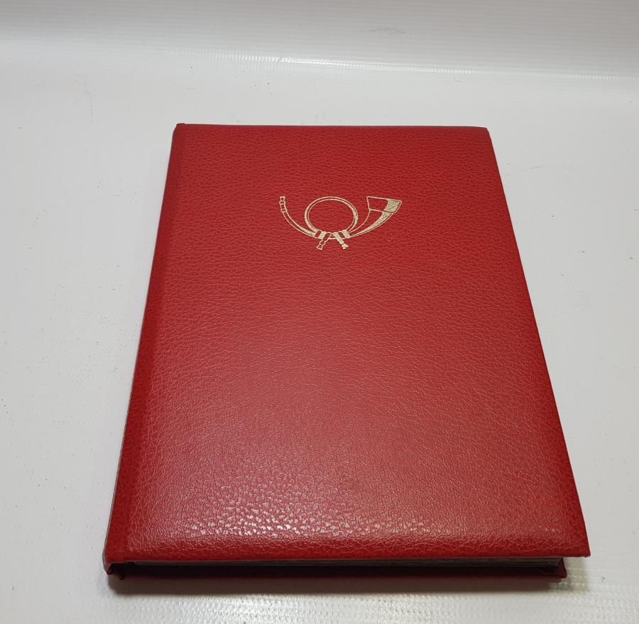 ÇEŞİTLİ MİLLETLERE AİT PULLAR BULUNAN ANTİKA PUL ALBÜMÜ