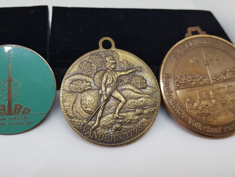 YERLİ VE YABANCI 4 ADET ANTİKA MADALYON