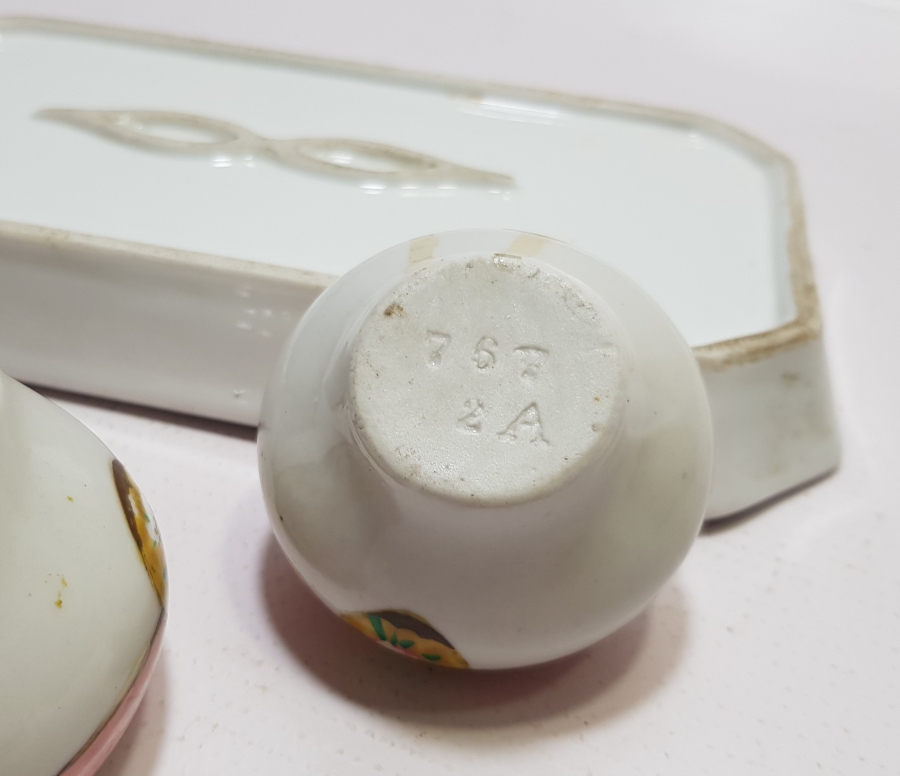 OSMANLI DÖNEMİ PORSELEN HATTAT HOKKASI