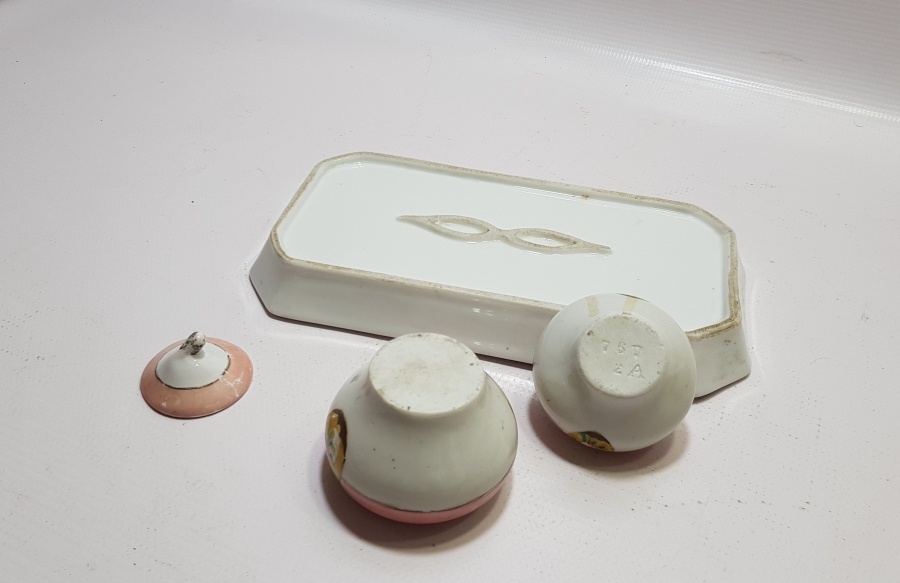 OSMANLI DÖNEMİ PORSELEN HATTAT HOKKASI