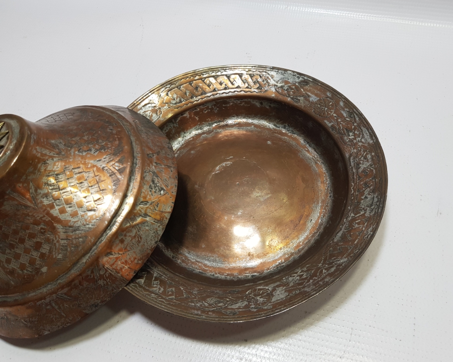 OSMANLI DÖNEMİ ERMENİCE YAZILI VE İŞLEMELİ BOSNA İŞİ KAPAKLI SAHAN