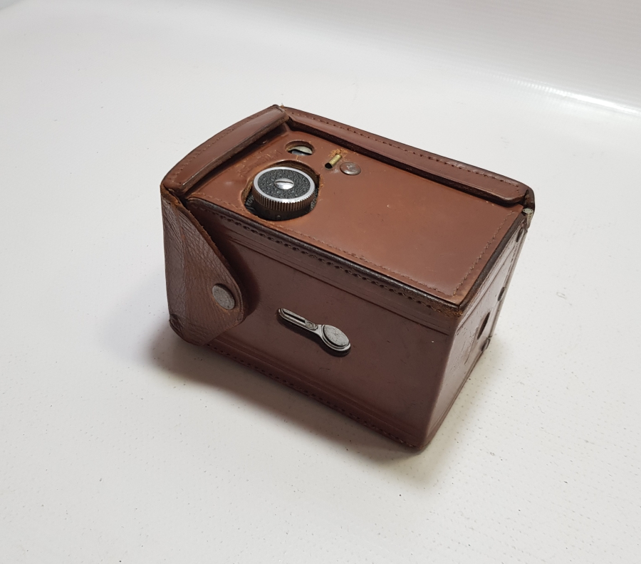 ORİJİNAL DERİ KILIFINDA YÜKSEK KONDİSYONDA ANTİKA FOTOĞRAF MAKİNESİ