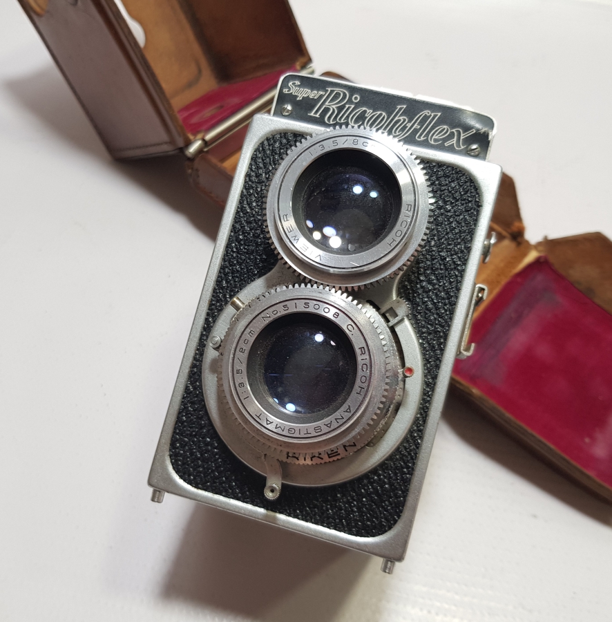 ORİJİNAL DERİ KILIFINDA YÜKSEK KONDİSYONDA ANTİKA FOTOĞRAF MAKİNESİ