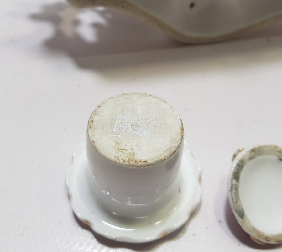 EL BOYAMA İŞÇİLİKLİ OSMANLI DÖNEMİ PORSELEN HOKKA