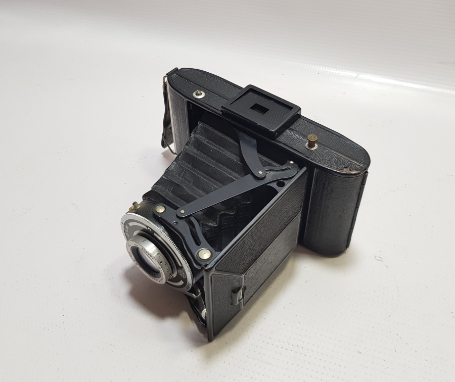 ANTİKA KÖRÜKLÜ FOTOĞRAF MAKİNESİ