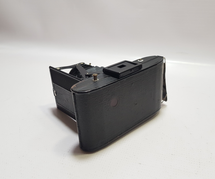 ANTİKA KÖRÜKLÜ FOTOĞRAF MAKİNESİ