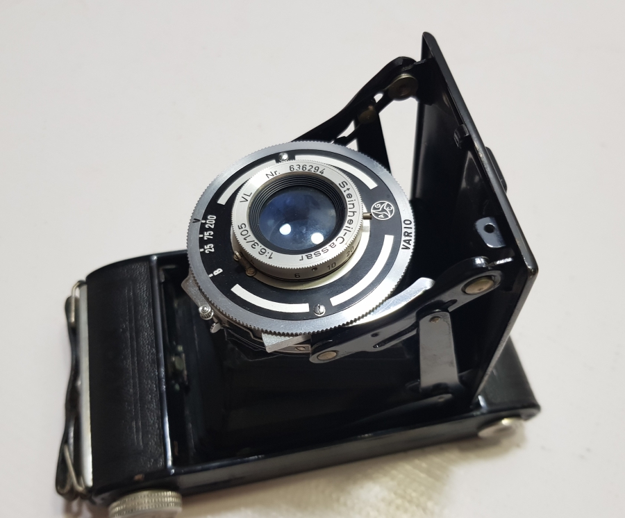 ANTİKA KÖRÜKLÜ FOTOĞRAF MAKİNESİ