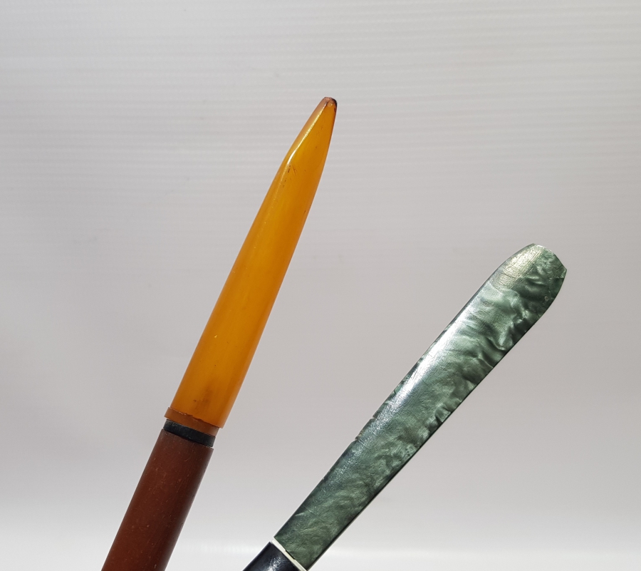 İKİ ADET ANTİKA KATALİN SAPLI ANTİKA DİVİT