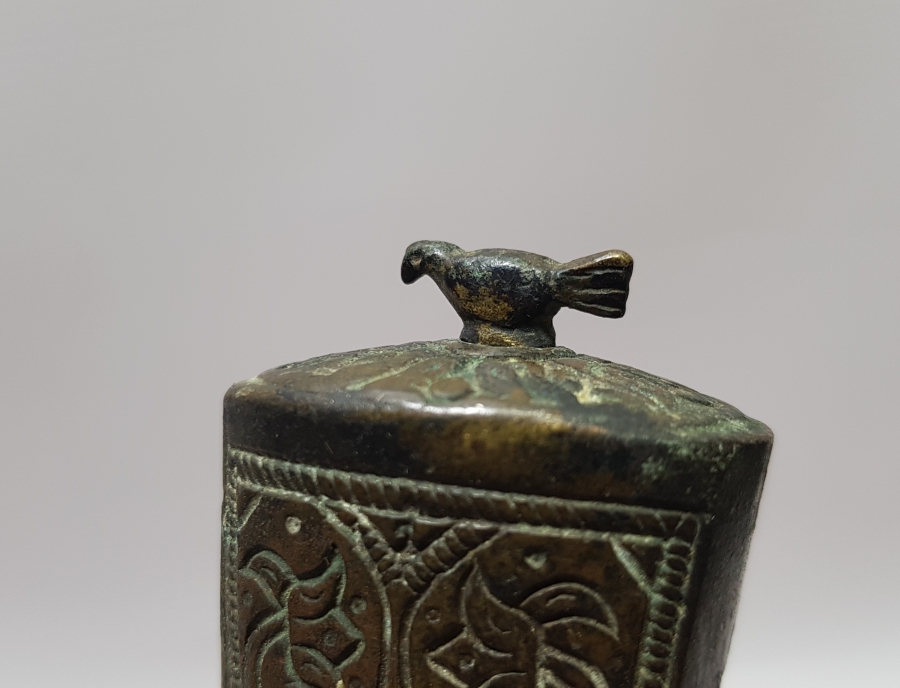 ÜZERİ KUŞLU OSMANLI DÖNEMİ BRONZ PİŞTOV BARUTLUĞU