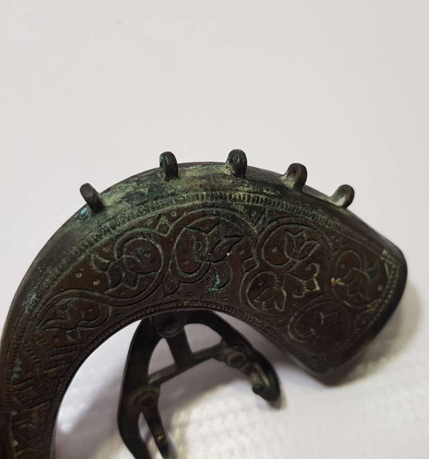 ÜZERİ KUŞLU OSMANLI DÖNEMİ BRONZ PİŞTOV BARUTLUĞU