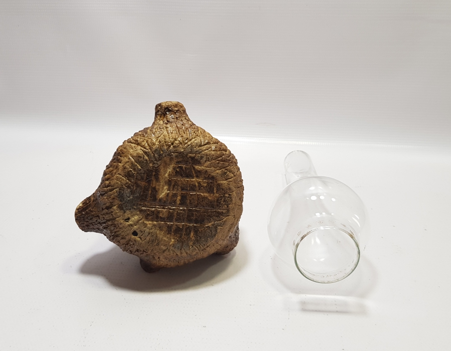 AĞAÇ KÜTÜĞÜNDEN YAPILMIŞ ANTİKA GAZ LAMBASI