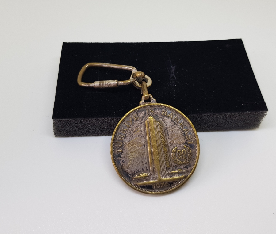 GÜMÜŞ KAPLAMA ANTİKA İŞ BANKASI ANAHTARLIK