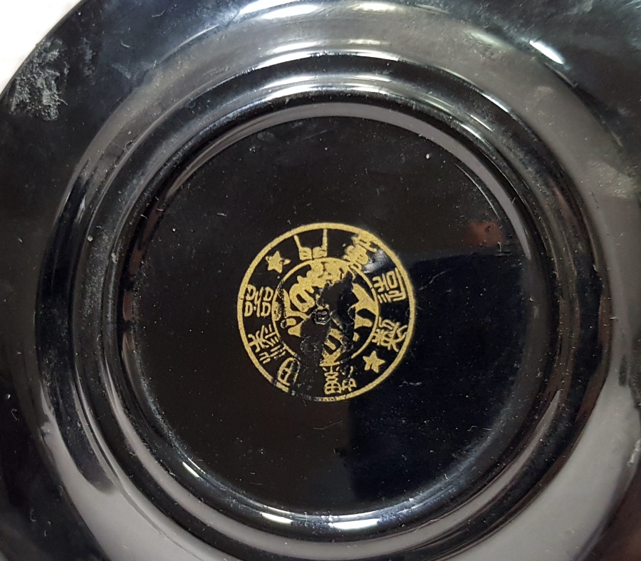 ÜZERİ SEDEF ÇAKMA İŞÇİLİKLİ İKİ ADET ANTİKA UZAKDOĞU İKRAMLIK