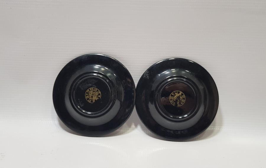 ÜZERİ SEDEF ÇAKMA İŞÇİLİKLİ İKİ ADET ANTİKA UZAKDOĞU İKRAMLIK